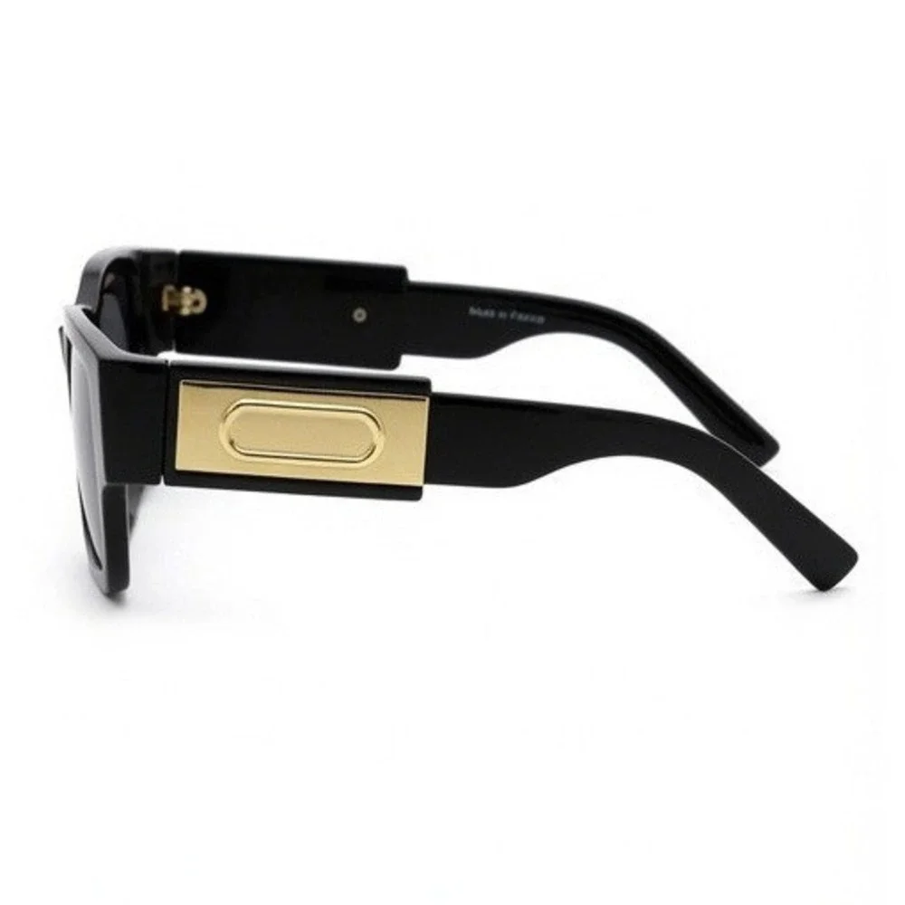Unbranded square frame